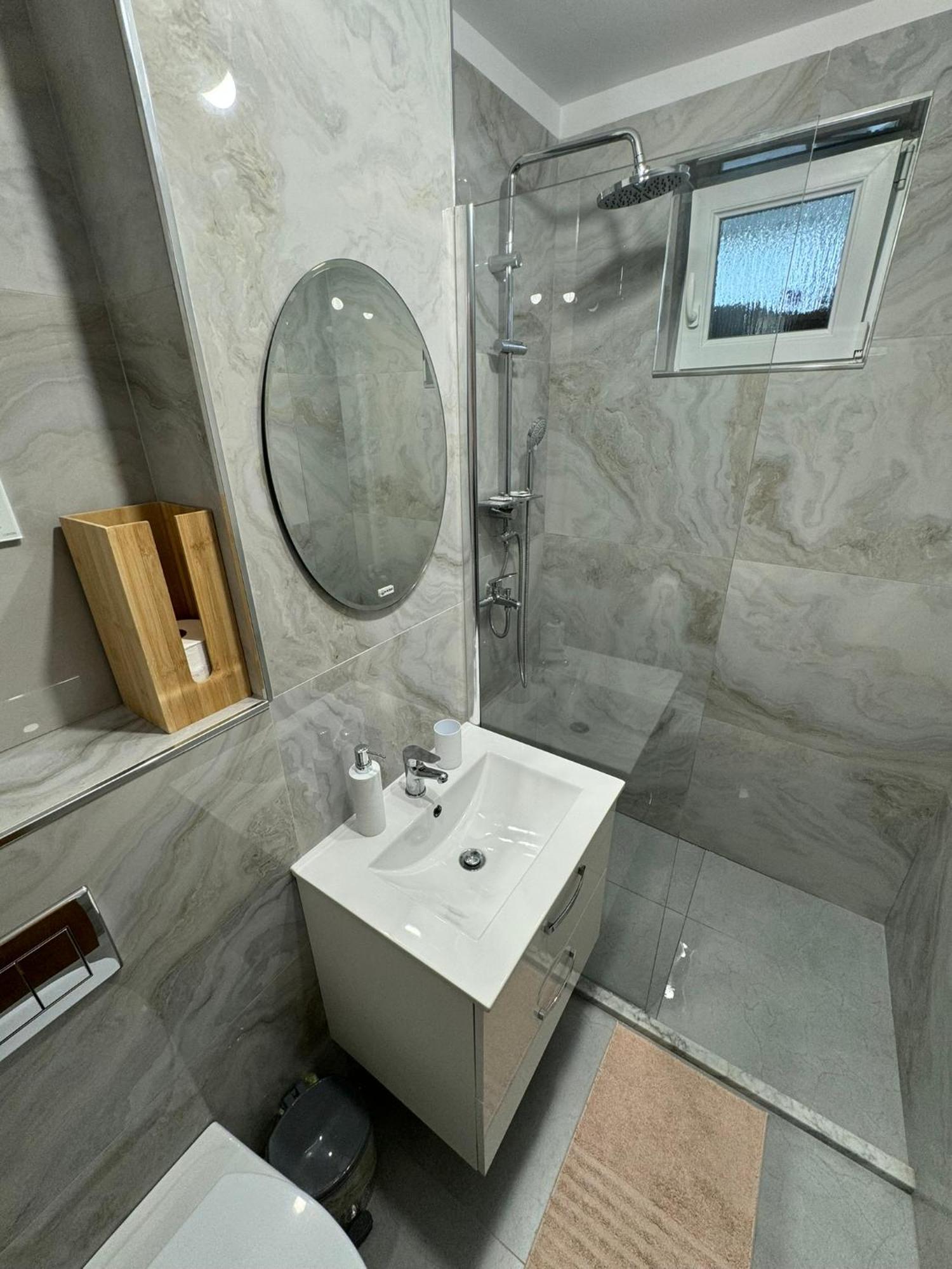 Apartament Central Râmnicu Vâlcea Εξωτερικό φωτογραφία